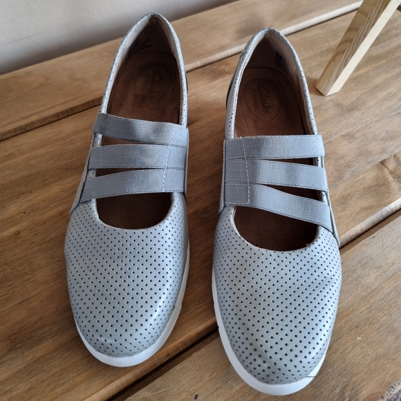 Clarks artisan grey slip On Trainers uk 5.5 - Picture 2 of 7